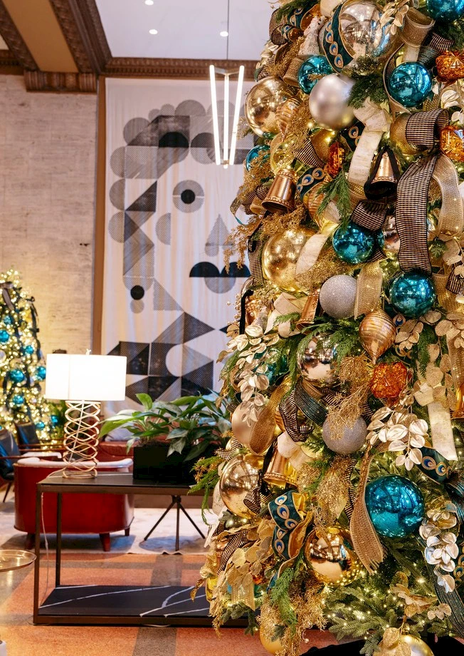 Holiday decor in the Noelle Nashville lobby
